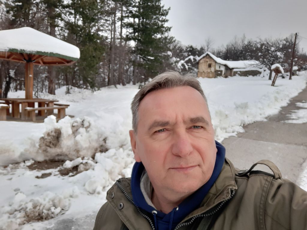 Профилна слика